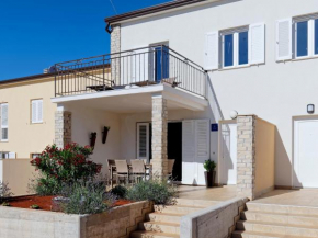 Holiday Home Piccolo Paradiso by Rent Istria